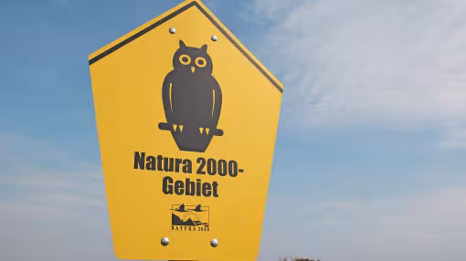 Schild Natura 2000 an der Ostsee