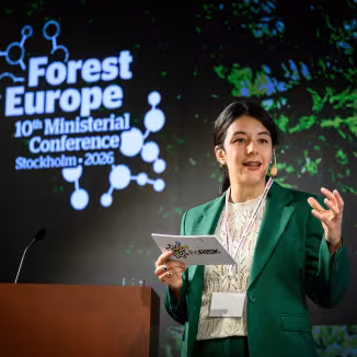 Silvia Abruscato moderating a FOREST EUROPE Ministerial Conference session