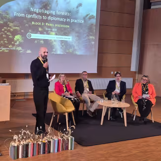 panel discussion during the scientifc seminar